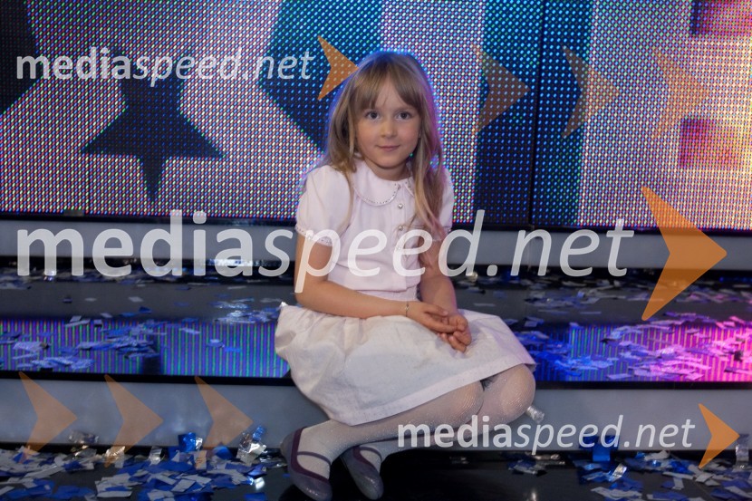 Lina Kuduzović, zmagovalka oddaje Slovenija ima talentSlovenija ima talent, finale - Lina Kuduzovič je velika zmagovalka