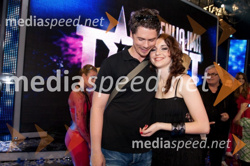 Boštjan Bračič in Maja Keuc, finalistka oddaje Slovenija ima talentSlovenija ima talent, finale - Lina Kuduzovič je velika zmagovalka