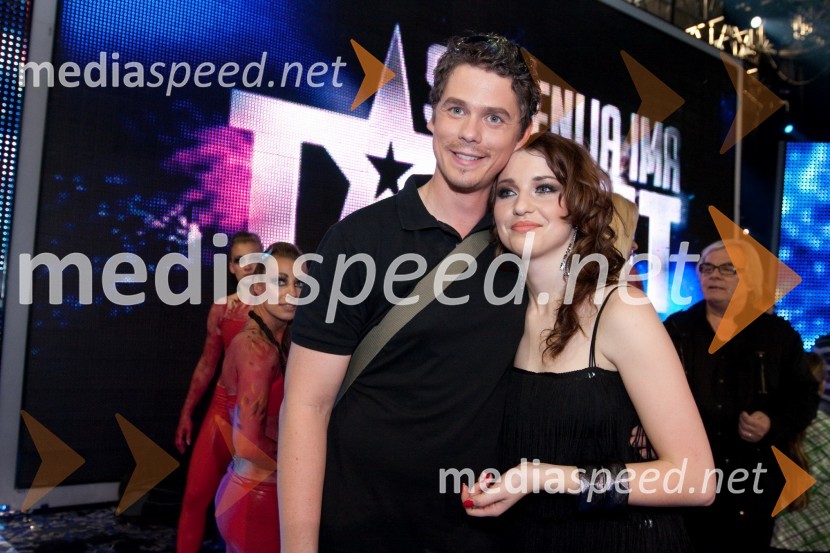 Boštjan Bračič in Maja Keuc, finalistka oddaje Slovenija ima talentSlovenija ima talent, finale - Lina Kuduzovič je velika zmagovalka