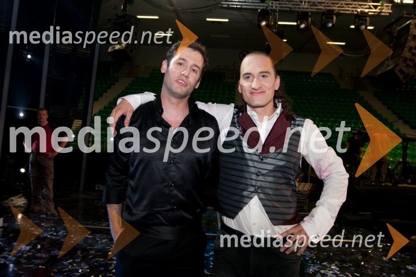 Peter Poles in Vid Valič, voditelja oddajeSlovenija ima talent, finale - Lina Kuduzovič je velika zmagovalka