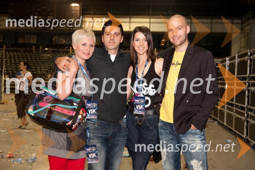 Ana Praznik, nekdanja članica skupine Bepop, Donald Rose, kreativni producent oddaje Slovenija ima talent, Alenka in Simon, nekdanja člana skupine BepopSlovenija ima talent, finale - Lina Kuduzovič je velika zmagovalka