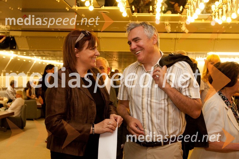 Zoran Predin, pevec in soproga Barbara Lapajne PredinLa Vie en Rose 2010, v znamenju Mojmira Sepeta