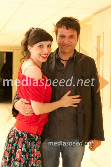 Vesna Zornik, pevka in fant David Stonič, glasbeni menedžerLa Vie en Rose 2010, v znamenju Mojmira Sepeta