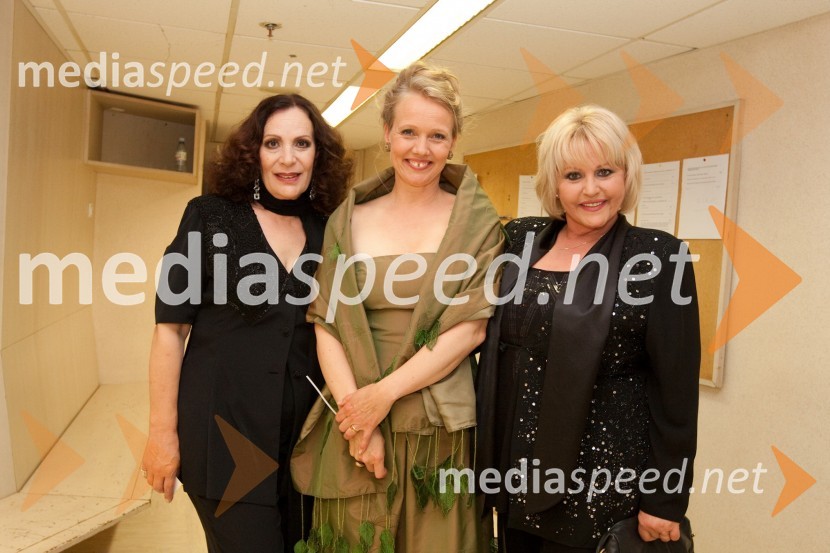 Radojka Šverko, pevka, Jette Ostan Vejrup, igralka in Alenka Pinterič, pevkaLa Vie en Rose 2010, v znamenju Mojmira Sepeta