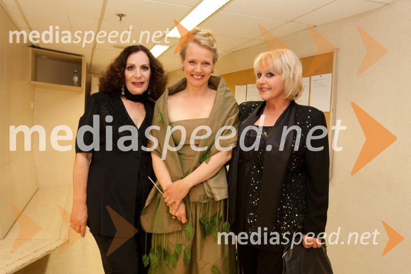 Radojka Šverko, pevka, Jette Ostan Vejrup, igralka in Alenka Pinterič, pevkaLa Vie en Rose 2010, v znamenju Mojmira Sepeta