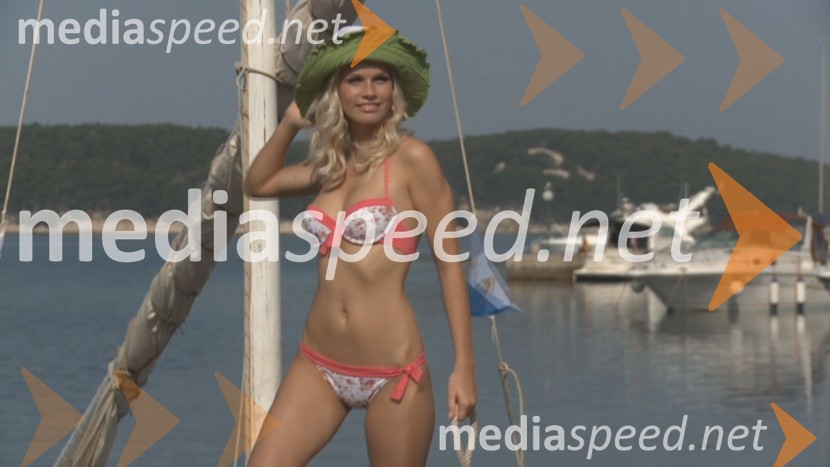Snemanje kolekcije Cheek z manekenko Natalijo OsolnikZakulisje fotografiranja nove kolekcije kopalk Lisca 2010