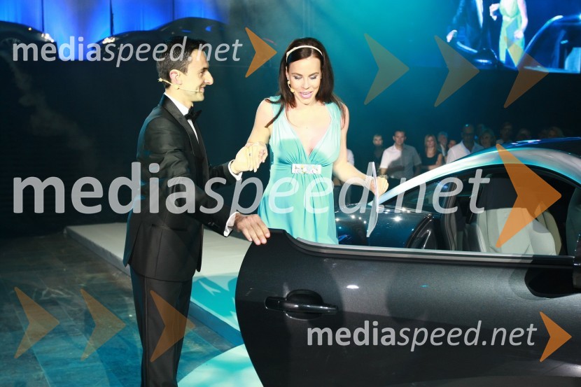 Alberic Chopelin, generalni direktor Peugeot Slovenija d.o.o. in Lorella Flego, povezovalka prireditve200 let znamke Peugeot in VIP predstavitev Peugeot RCZ