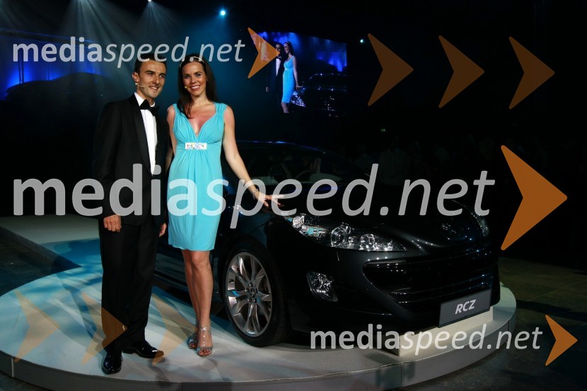 Alberic Chopelin, generalni direktor Peugeot Slovenija d.o.o. in Lorella Flego, povezovalka prireditve200 let znamke Peugeot in VIP predstavitev Peugeot RCZ