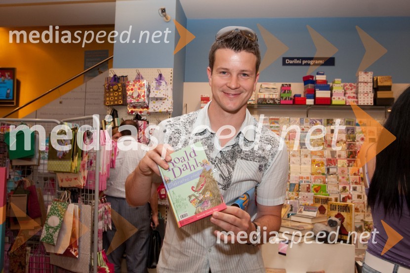 Boštjan Romih, radijski in televizisjki voditeljSlavni berejo 2010