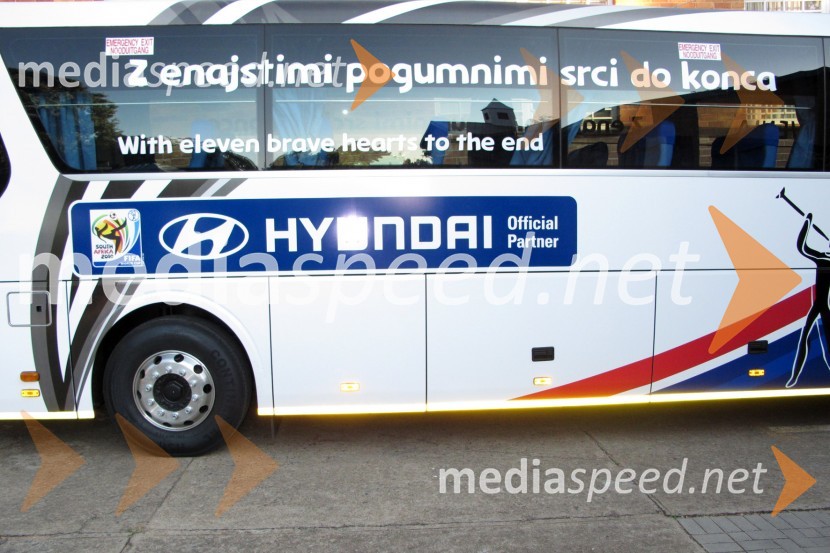 Avtobus Slovenske nogometne reprezentanceSP v nogometu kot ga vidi Danilo Steyer, predsednik ZDVVS
