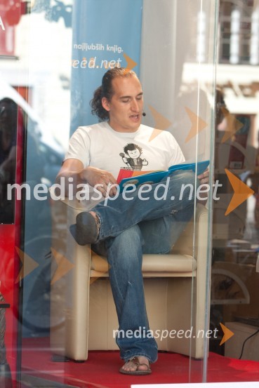 Vid Valič, stand up komikSlavni berejo 2010