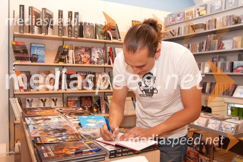 Vid Valič, stand up komikSlavni berejo 2010