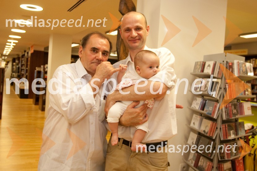 Vladimir Gajšek, književnik, Dušan Šarotar, pisatelj in hči IzabelaSlavni berejo 2010