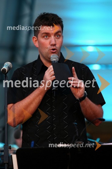 Jure Sešek, povezovalec programaSlovenski filharmoniki in Tony Cetinski, open air koncert
