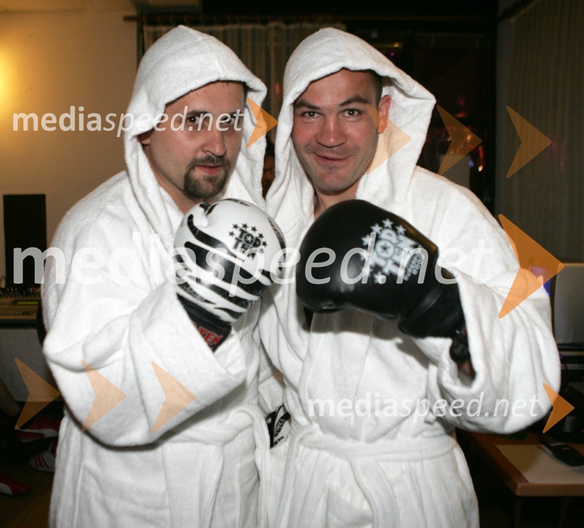 Dejan Vedlin, moderator Radia City ter član ekipe Reporter Milan in Dejan Zavec, boksarRadio City koncert