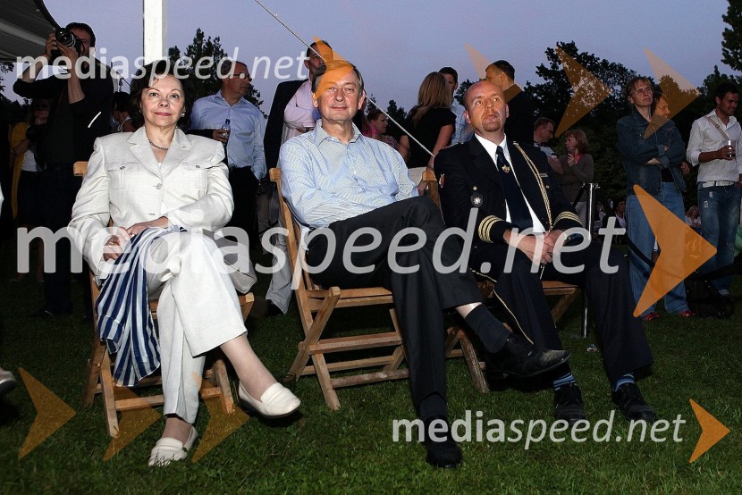 Dr. Danilo Türk, predsednik Republike Slovenije, soproga Barbara Miklič Türk in ...Slovenski filharmoniki in Tony Cetinski, open air koncert