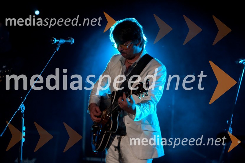 	Robert Pešut - MagnificoRadio SI night