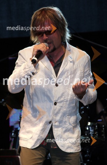 Gibonni, hrvaški pevecRadio City koncert