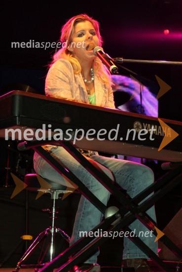 Neisha, pevkaRadio City koncert