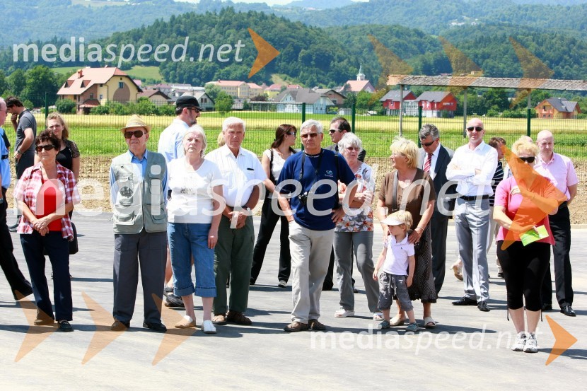 ObiskovalciOdprtje bioplinske elektrarne Organica - Petač