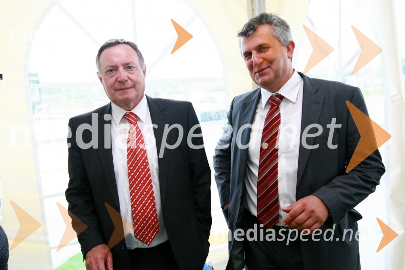 Pavel Martinuč, direktor poslovne mreže NLB d.d. in Andrej Kleindienst, direktor podružnice NLB PodravjeOdprtje bioplinske elektrarne Organica - Petač