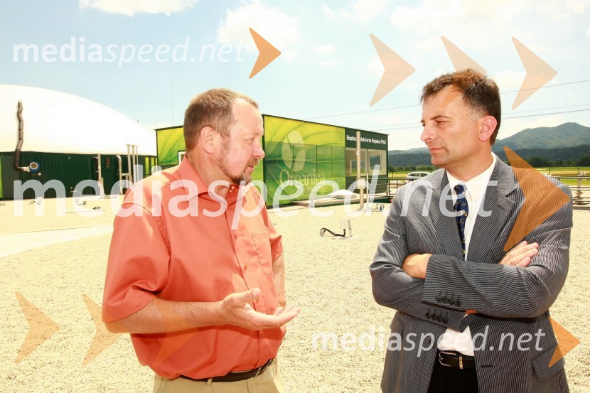 Miran Naglič, Kmetijsko gozdarska zbornica Slovenije in mag. Tomaž Poje, Kmetijski inštitut SlovenijeOdprtje bioplinske elektrarne Organica - Petač