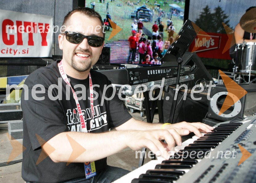 Dejan Vedlin, moderator Radia City in član ekipe Reporter MilanRadio City koncert
