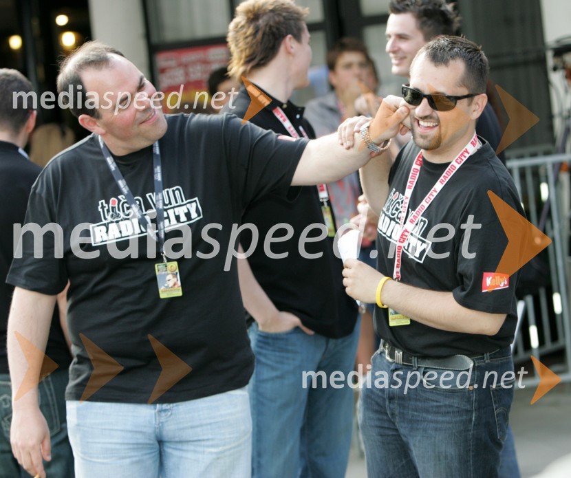 Matjaž Šalamun Šalca in Dejan Vedlin, člana ekipe Reporter MilanRadio City koncert