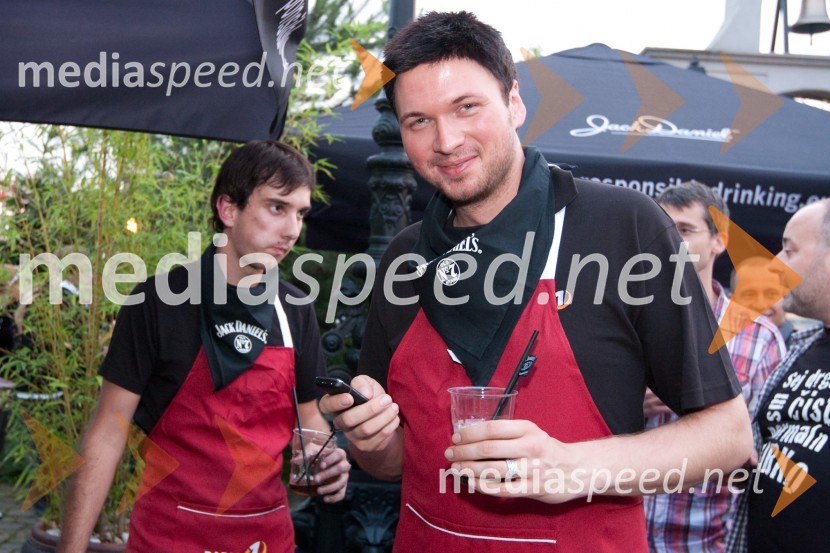 Robert Roškar, moderator na Radio 1Jack Daniel's BBQ party