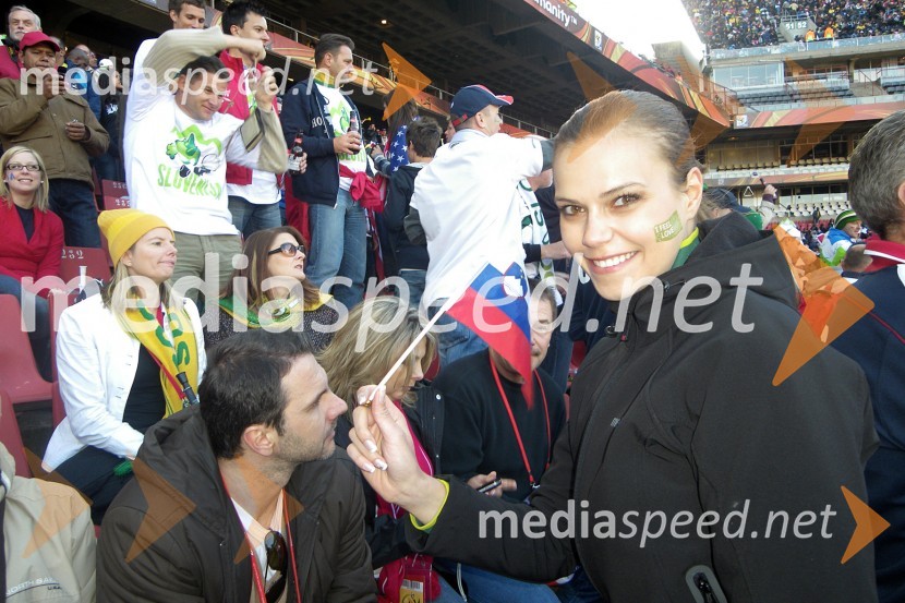 Tina Petelin, Miss Slovenije 2009, stadion Ellis ParkSP v nogometu kot ga vidi Tina Petelin, Miss Slovenije 2009