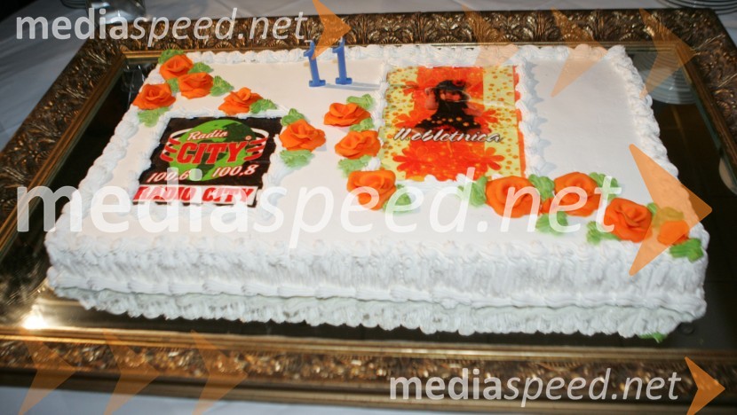 Torta ob 11. obletnici Radia City MariborRadio City koncert