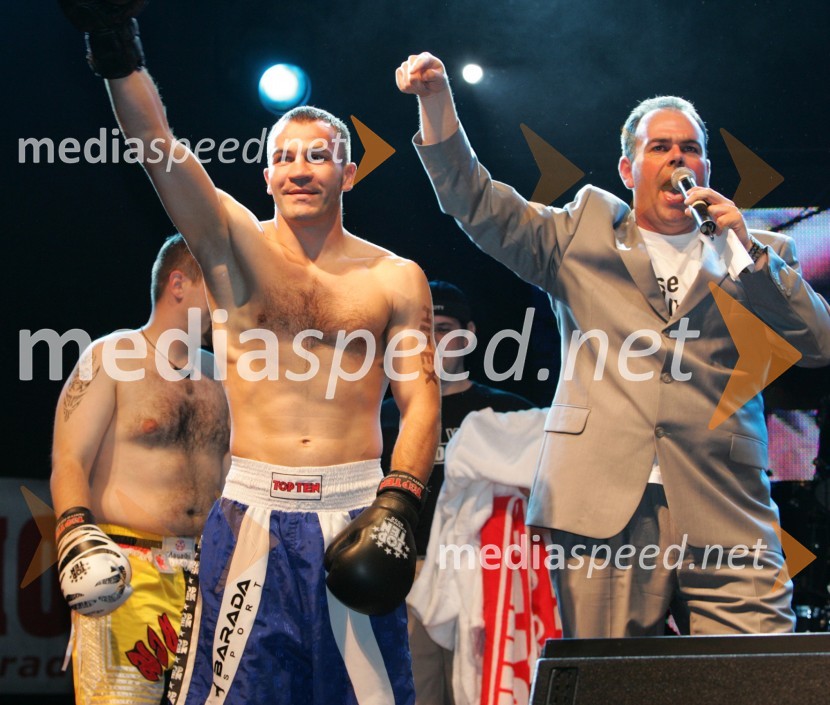 Dejan Zavec, boksar in Matjaž Šalamun Šalca, član ekipe Reporter MilanRadio City koncert