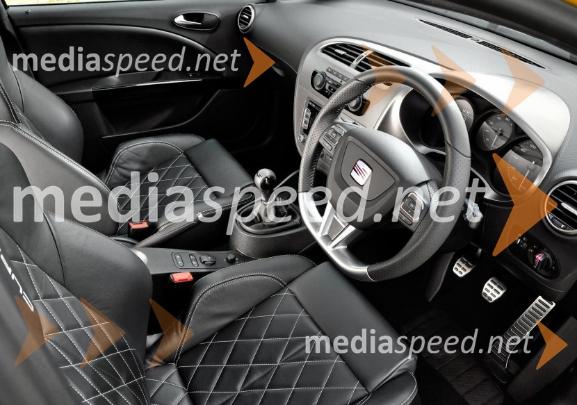 Seat Leon Cupra RSeat Leon Cupra R