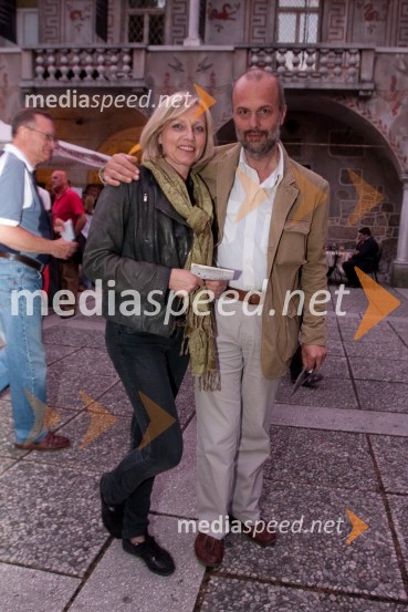Janez Lombergar, nekdanji programski direktor RTV Slovenija in njegova soproga Barbara Volčič LombergarPoletna noč 2010, koncert v čast Mojmiru Sepetu