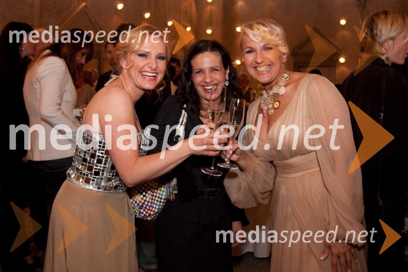 Nuša Derenda, Darja Švajger in Alenka Godec, pevkePoletna noč 2010, koncert v čast Mojmiru Sepetu