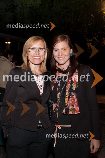 Cvetka Žirovnik, pomočnica generalnega direktorja RTV Slovenija za organizacijo, kadre in izobraževanje in hči KarmenPoletna noč 2010, koncert v čast Mojmiru Sepetu