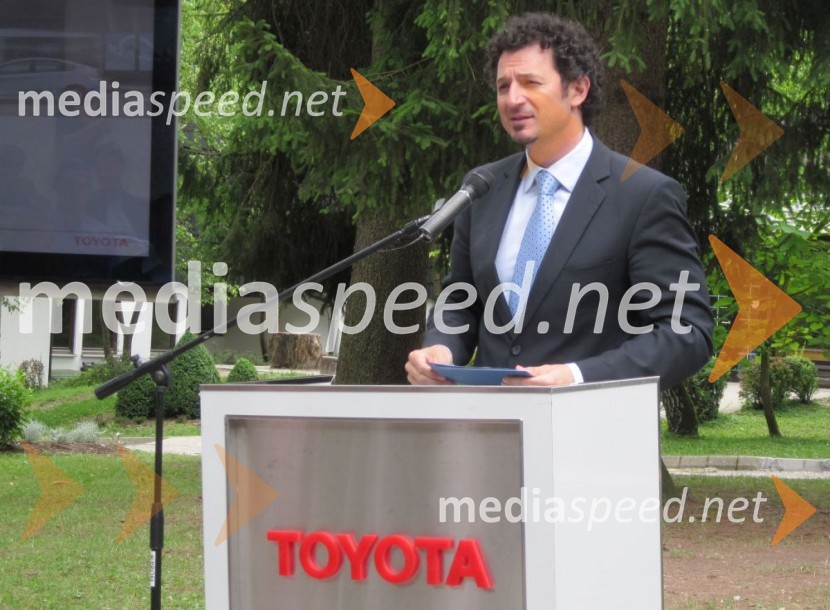 dr. Patrik Vlačič - minister za prometToyota Prius plug-in