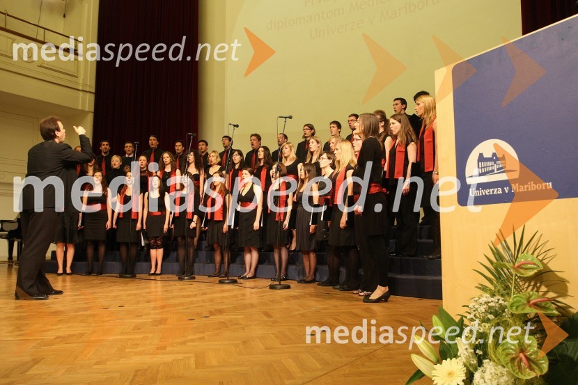 Mešani Akademski pevski zbor Medicinske fakultete Univerze v MariboruPrva podelitev diplom diplomantom Medicinske fakultete Univerze v Mariboru