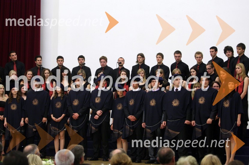 Diplomanti Medicinske fakultete Univerze v MariboruPrva podelitev diplom diplomantom Medicinske fakultete Univerze v Mariboru