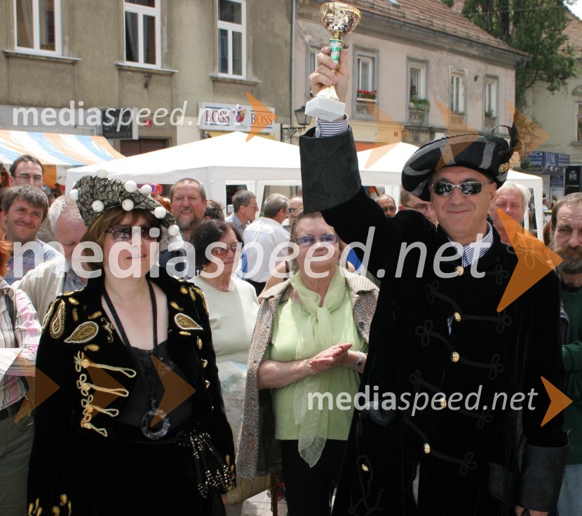 Tea Gorjup, podjetnica in Janez Ujčič, lastnik televizije RTS Maribor, kraljica in kralj črnih figurEzl ek, 3. srečanje