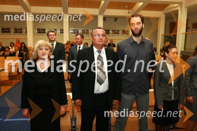 Dr. Nevenka Krčevski Škvarč, Medicinska fakulteta Univerze v Mariboru, dr. Matjaž Sajovic, Medicinska fakulteta Univerze v Mariboru in dr. Matej Zajec, Fakulteta za naravoslovje in matematiko Univerze v MariboruUniverza v Mariboru: Promocija doktorjev znanosti, junij 2010