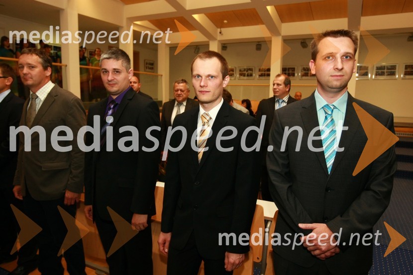 Dr. Borko Boškovič, Fakulteta za elektrotehniko, računalništvo in informatiko Univerze v Mariboru, dr. Rok Istenič, Fakulteta za elektrotehniko, računalništvo in informatiko Univerze v Mariboru in dr. Jurij Rakun, Fakulteta za elektrotehniko, računalništvo in informatiko Univerze v MariboruUniverza v Mariboru: Promocija doktorjev znanosti, junij 2010