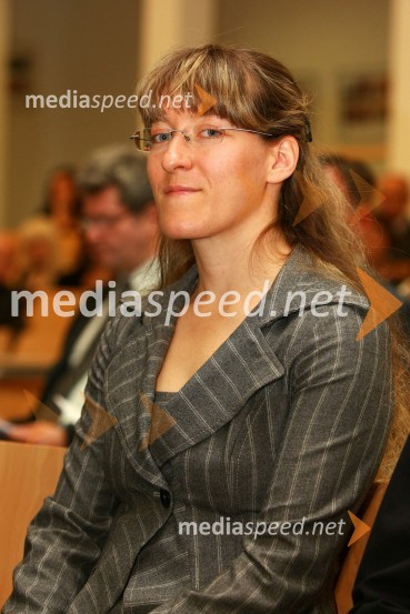 Dr. Andreja Špernjak, Fakulteta za naravoslovje in matematiko Univerze v MariboruUniverza v Mariboru: Promocija doktorjev znanosti, junij 2010