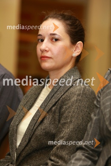 Dr. Nina Šajna, Fakulteta za naravoslovje in matematiko Univerze v MariboruUniverza v Mariboru: Promocija doktorjev znanosti, junij 2010