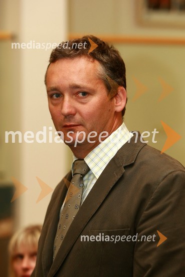 Dr. Tomaž Kramberger, Fakulteta za elektrotehniko, računalništvo in informatiko Univerze v MariboruUniverza v Mariboru: Promocija doktorjev znanosti, junij 2010