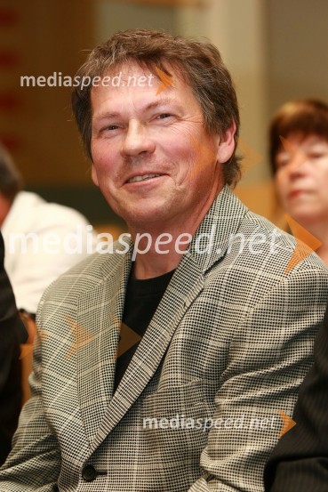 Prof. dr. Janez Žerovnik, Fakulteta za elektrotehniko, računalništvo in informatiko Univerze v MariboruUniverza v Mariboru: Promocija doktorjev znanosti, junij 2010