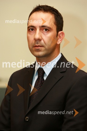 Dr. Gabrijel Dukarič, Ekonomsko - poslovna fakulteta Univerze v MariboruUniverza v Mariboru: Promocija doktorjev znanosti, junij 2010