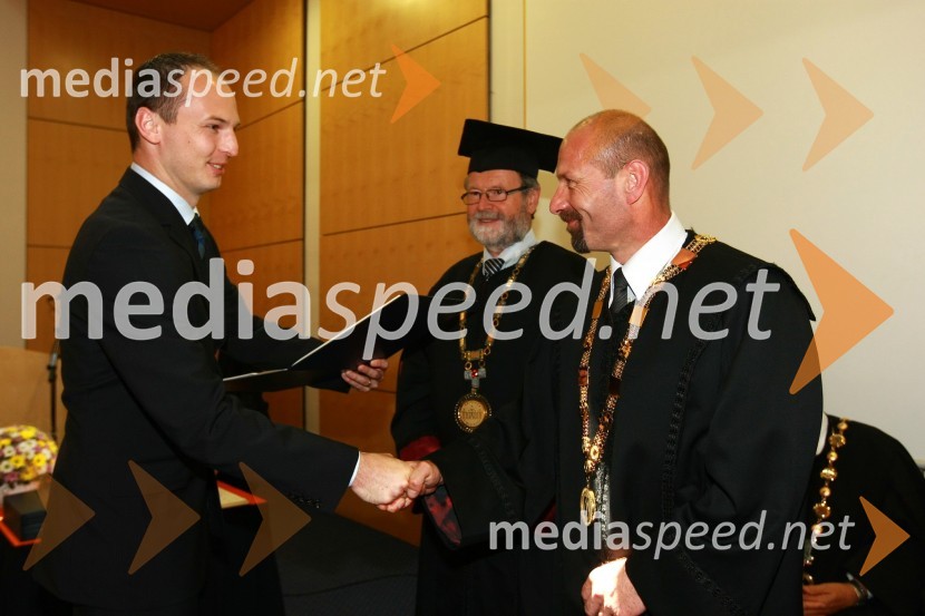 Dr. Matej Rajh, Fakulteta za strojništvo Univerze v Mariboru, prof. dr. Ivan Rozman, rektor Univerze v Mariboru in prof. dr. Niko Samec, dekan Fakultete za strojništvo Univerze v MariboruUniverza v Mariboru: Promocija doktorjev znanosti, junij 2010