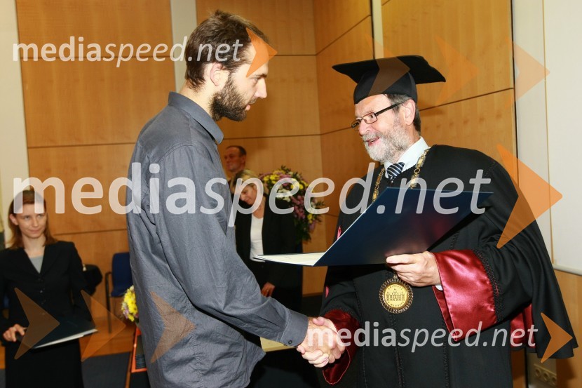 Dr. Matej Zajec, Fakulteta za naravoslovje in matematiko Univerze v Mariboru in prof. dr. Ivan Rozman, rektor Univerze v MariboruUniverza v Mariboru: Promocija doktorjev znanosti, junij 2010