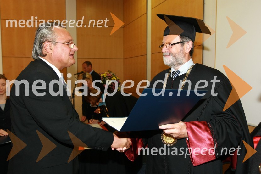 Dr. Matjaž Sajovic, Medicinska fakulteta Univerze v Mariboru in prof. dr. Ivan Rozman, rektor Univerze v MariboruUniverza v Mariboru: Promocija doktorjev znanosti, junij 2010